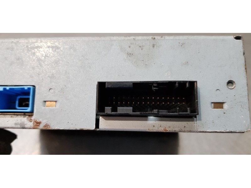 Recambio de sistema dvd para land rover discovery v6 td hse referencia OEM IAM YIB500120  