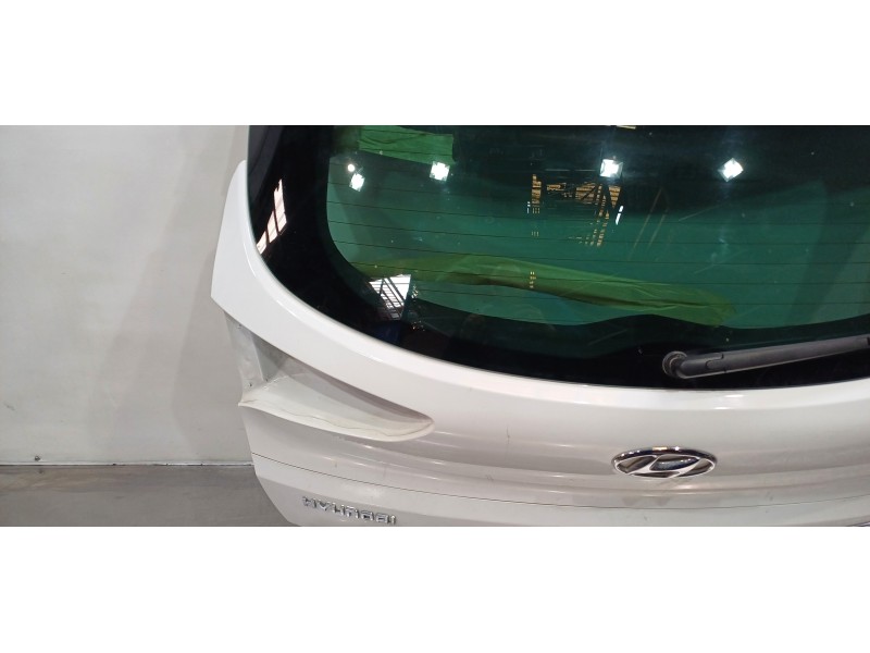 Recambio de porton trasero para hyundai tucson style 4wd referencia OEM IAM 73700D7010  