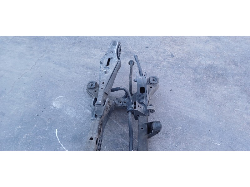 Recambio de puente trasero para hyundai tucson style 4wd referencia OEM IAM 55405D7100  