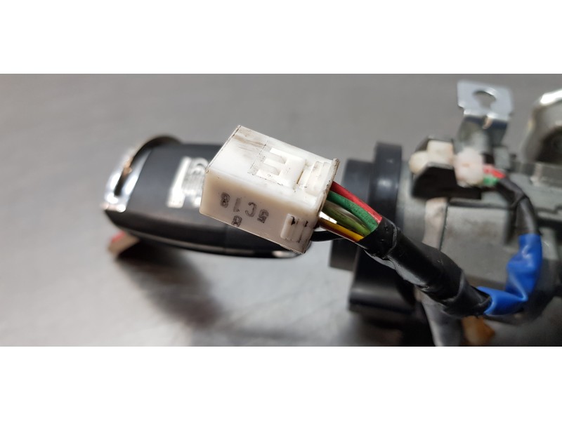 Recambio de antirrobo para kia carens ( ) concept referencia OEM IAM 81910A4000   Recambio de antirrobo para kia carens ( ) concept referencia OEM IAM 81910A4000