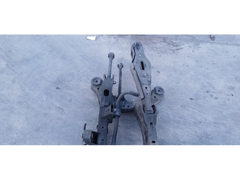 Recambio de puente trasero para hyundai tucson style 4wd referencia OEM IAM 55405D7100  