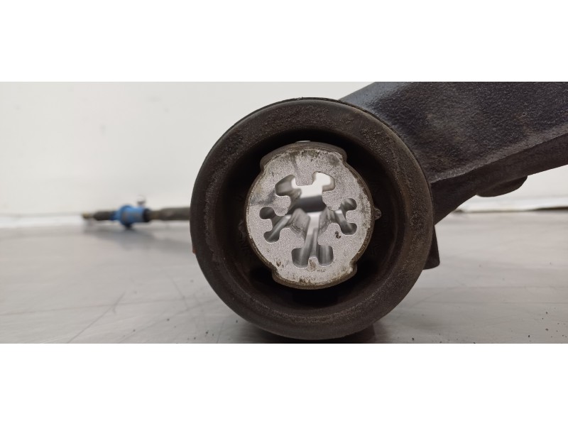 Recambio de brazo suspension inferior trasero derecho para peugeot expert furgón pro standard referencia OEM IAM 1619266780  