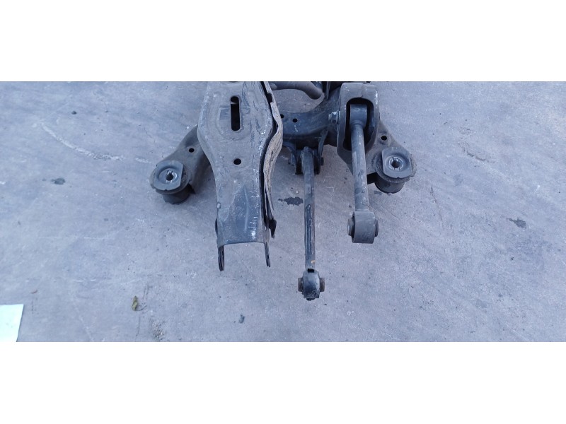 Recambio de puente trasero para hyundai tucson style 4wd referencia OEM IAM 55405D7100  
