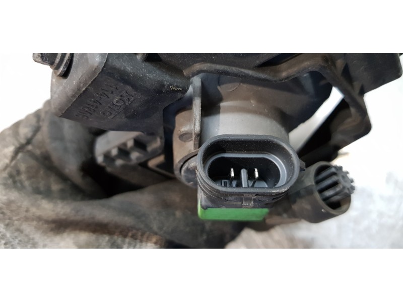 Recambio de faro antiniebla derecho para mazda cx-7 (er) style referencia OEM IAM EH4451680  