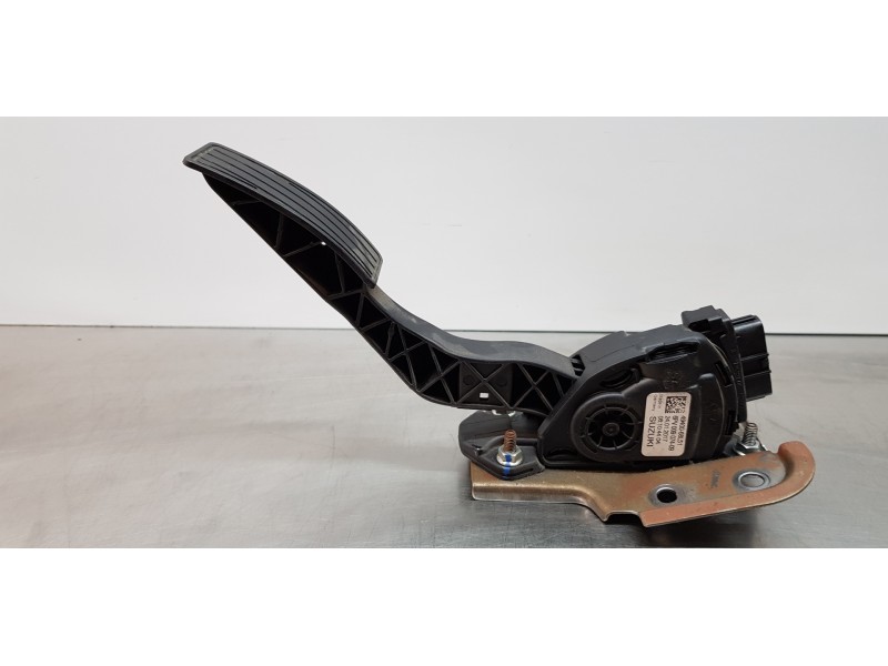 Recambio de pedal acelerador para suzuki sx4 glx referencia OEM IAM 4940068L51  