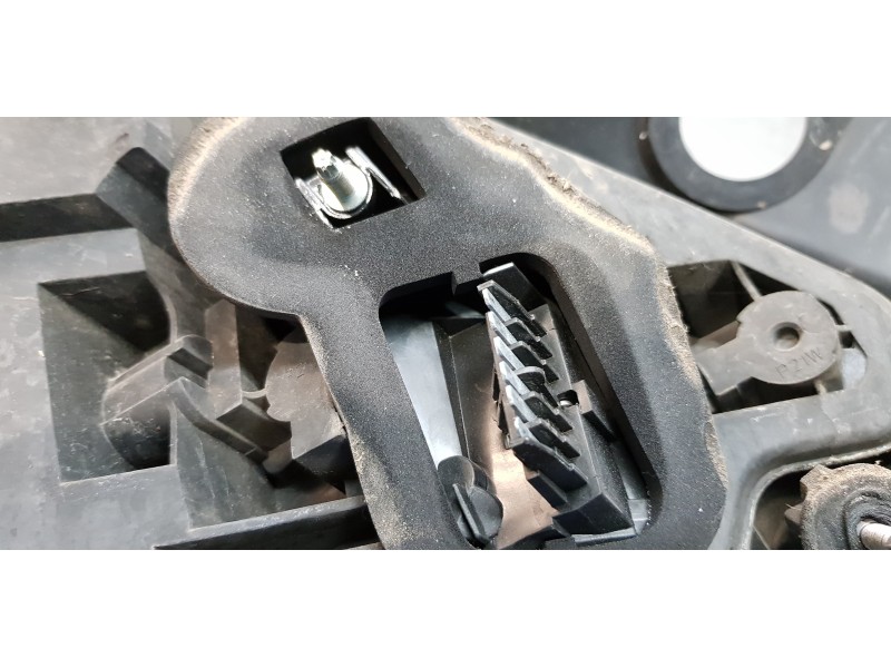 Recambio de piloto trasero derecho para opel astra h berlina enjoy referencia OEM IAM 12992629  