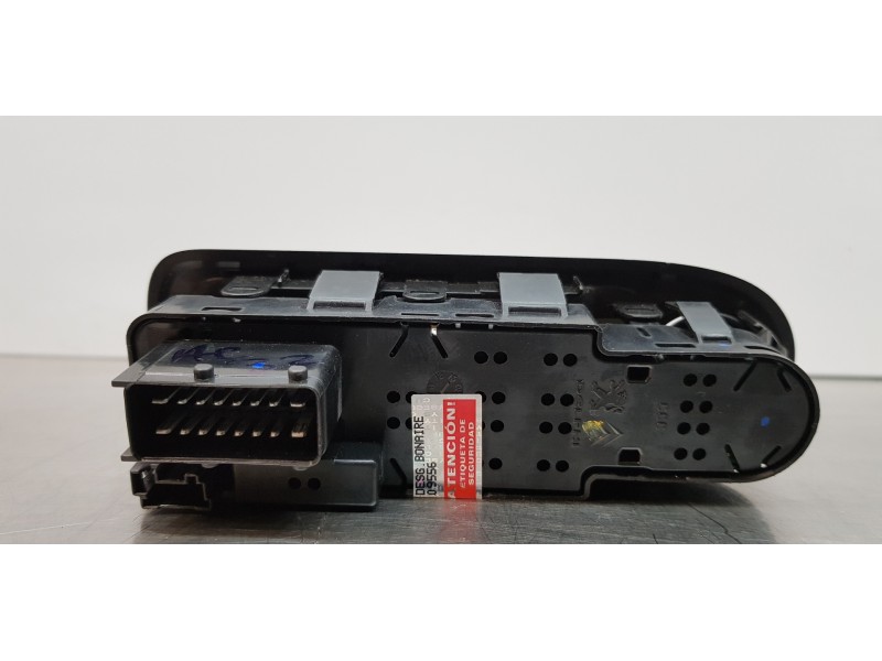 Recambio de mando elevalunas delantero izquierdo para citroen c3 sx referencia OEM IAM 6490CE   Recambio de mando elevalunas delantero izquierdo para citroen c3 sx referencia OEM IAM 6490CE