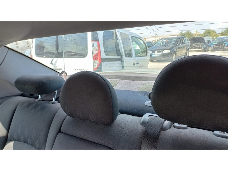 mercedes clase c (w203) berlina del año 2004