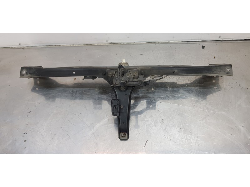 Recambio de travesaño superior para ssangyong actyon 200 xdi 4wd limited referencia OEM IAM 4051008004  