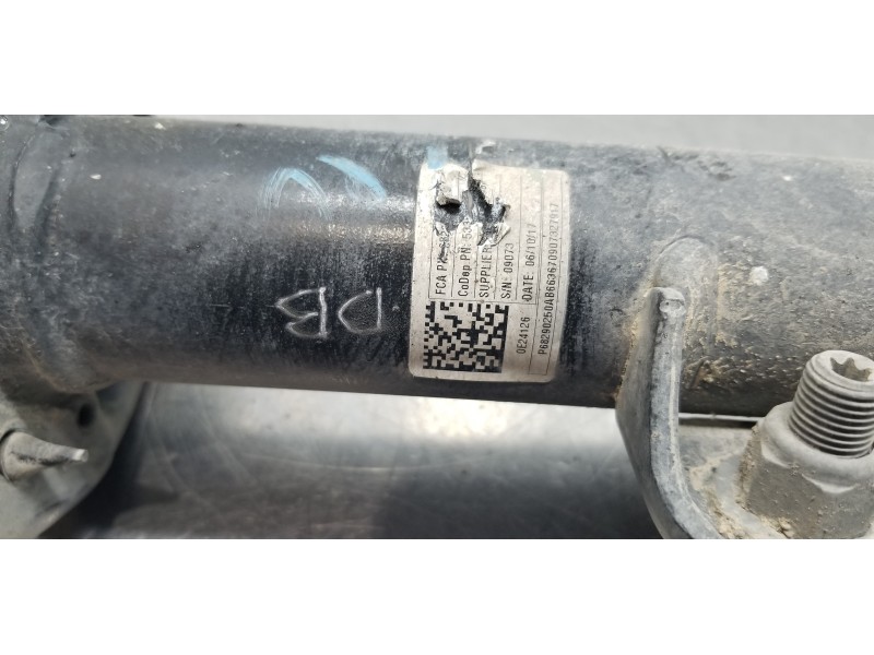 Recambio de amortiguador trasero derecho para jeep compass ii longitude 4x4 referencia OEM IAM 68290250AB P68290250AB 