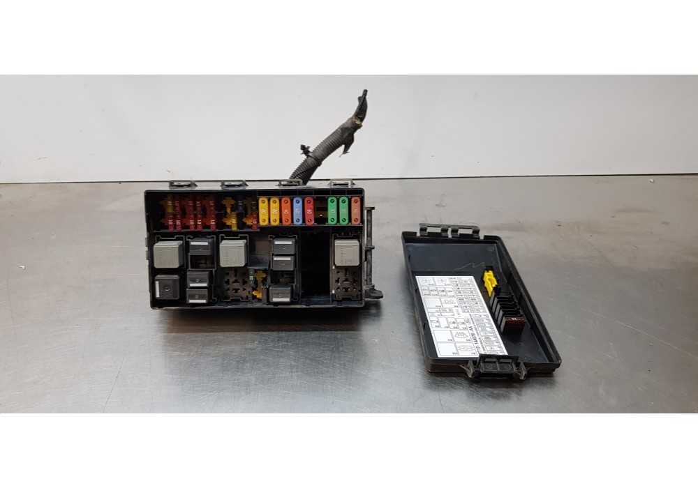 Recambio de caja reles / fusibles para ford tourneo connect (tc7) kombi b. corta (2006) referencia OEM IAM 7T1T14A067AA  
