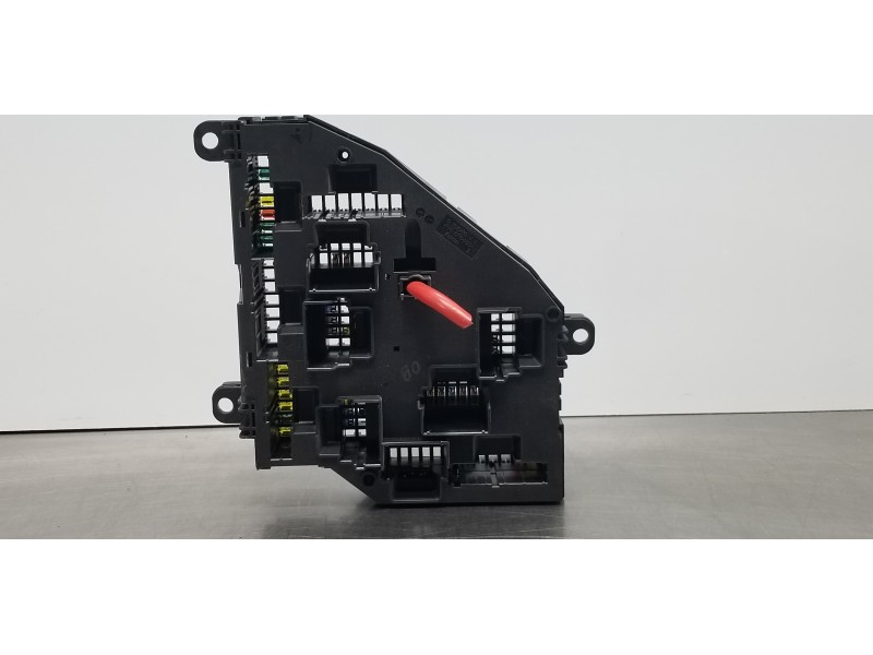 Recambio de caja reles / fusibles para bmw x3 (f25) xdrive 20d referencia OEM IAM 9210860 61149210860 