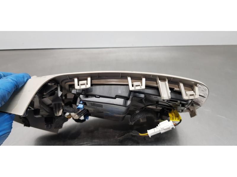 Recambio de luz interior para peugeot 508 sw allure referencia OEM IAM 8146ET 98033020ZD 