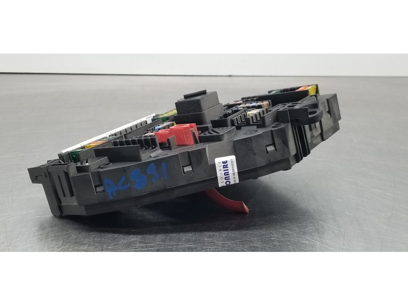 Recambio de caja reles / fusibles para bmw x3 (f25) xdrive 20d referencia OEM IAM 9210860 61149210860 