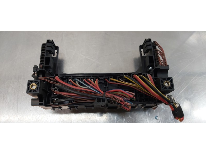 Recambio de caja reles / fusibles para mercedes clase a (w169) a 170 (169.332) referencia OEM IAM A1695450001  