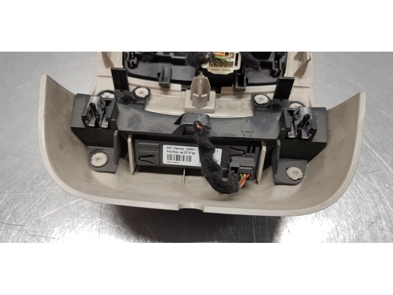 Recambio de luz interior para peugeot 508 sw allure referencia OEM IAM 8146ET 98033020ZD 