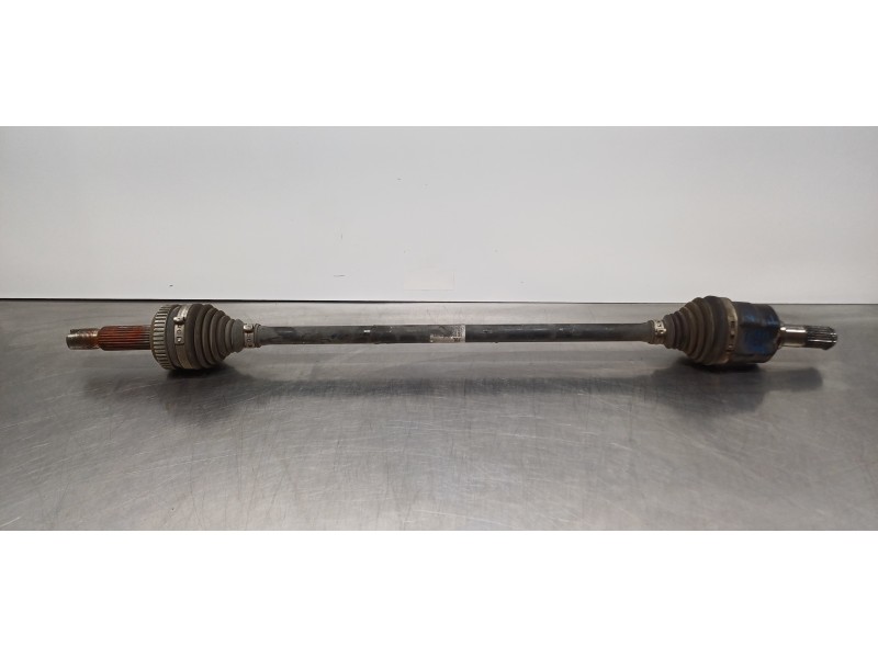 Recambio de transmision trasera derecha para hyundai tucson style 4wd referencia OEM IAM 49600D7000  