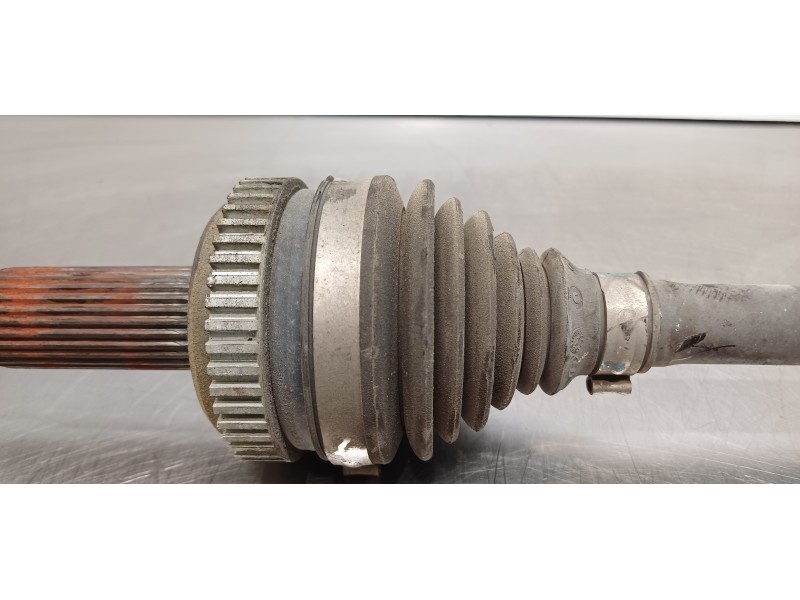 Recambio de transmision trasera derecha para hyundai tucson style 4wd referencia OEM IAM 49600D7000  