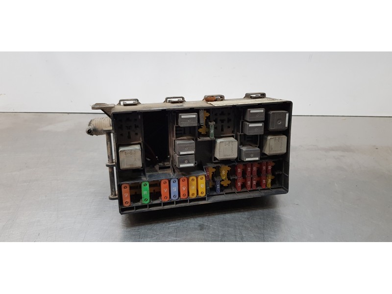 Recambio de caja reles / fusibles para ford transit connect (tc7) furgón (2006) referencia OEM IAM 7T1T14A067AA   Recambio de caja reles / fusibles para ford transit connect (tc7) furgón (2006) referencia OEM IAM 7T1T14A067AA