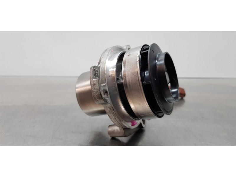 Recambio de bomba agua para volkswagen tiguan edition bmt referencia OEM IAM 04L121011L 010289803KT 