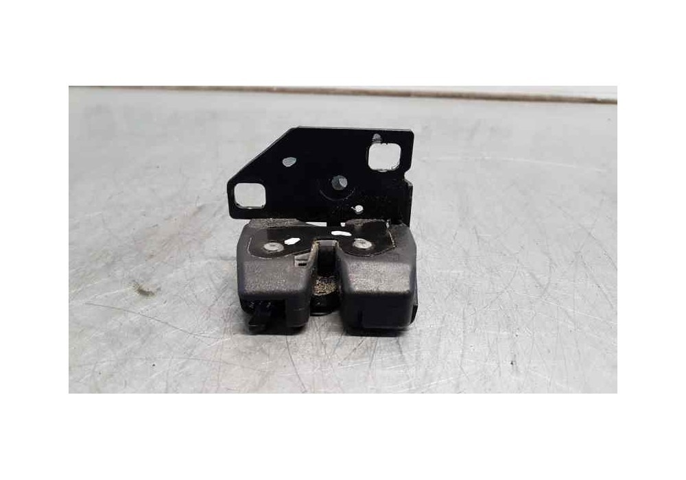 Recambio de cerradura puerta trasera derecha para fiat doblo ii cargo (263) furgón basis maxi referencia OEM IAM 52060736  
