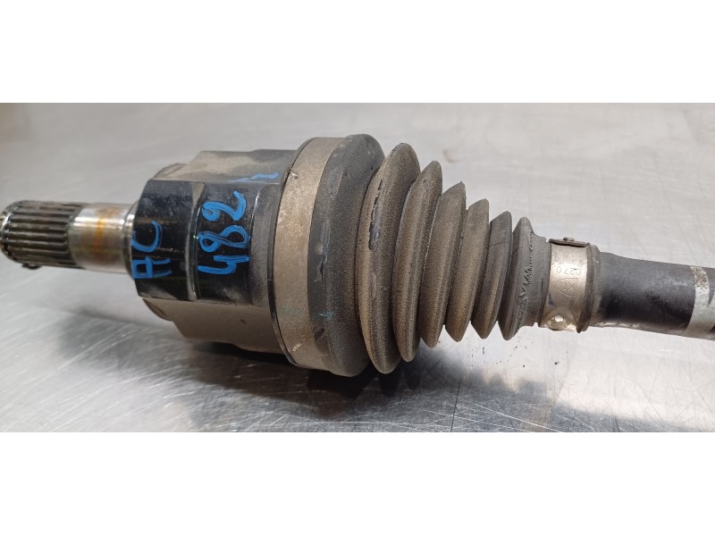 Recambio de transmision trasera izquierda para hyundai tucson style 4wd referencia OEM IAM 49600D7000  