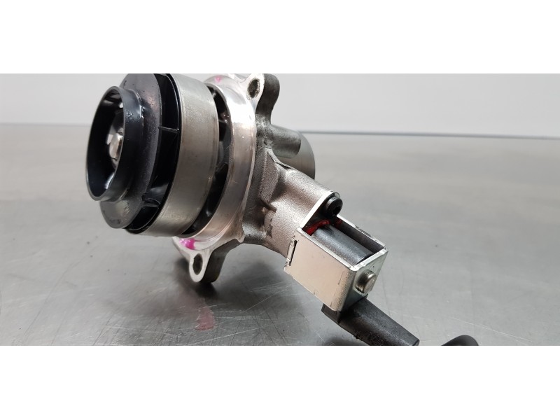 Recambio de bomba agua para volkswagen tiguan edition bmt referencia OEM IAM 04L121011L 010289803KT 