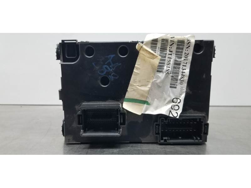 Recambio de caja reles / fusibles para jeep compass ii longitude 4x4 referencia OEM IAM 68381686AB P68381686AB 