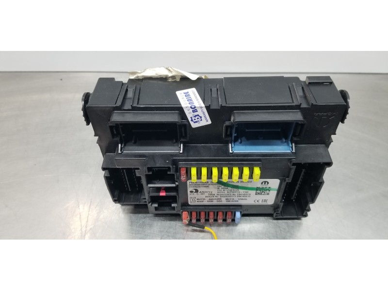 Recambio de caja reles / fusibles para jeep compass ii longitude 4x4 referencia OEM IAM 68381686AB P68381686AB 