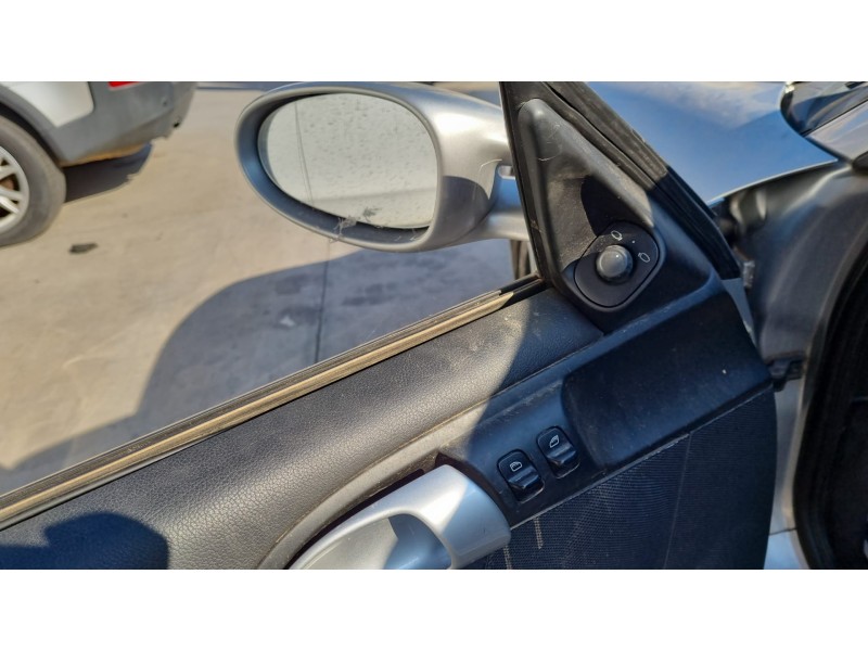 porsche boxster (tipo 987) del año 2004