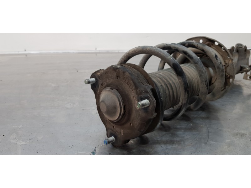 Recambio de amortiguador delantero derecho para hyundai tucson klass 2wd referencia OEM IAM 54660D7520  