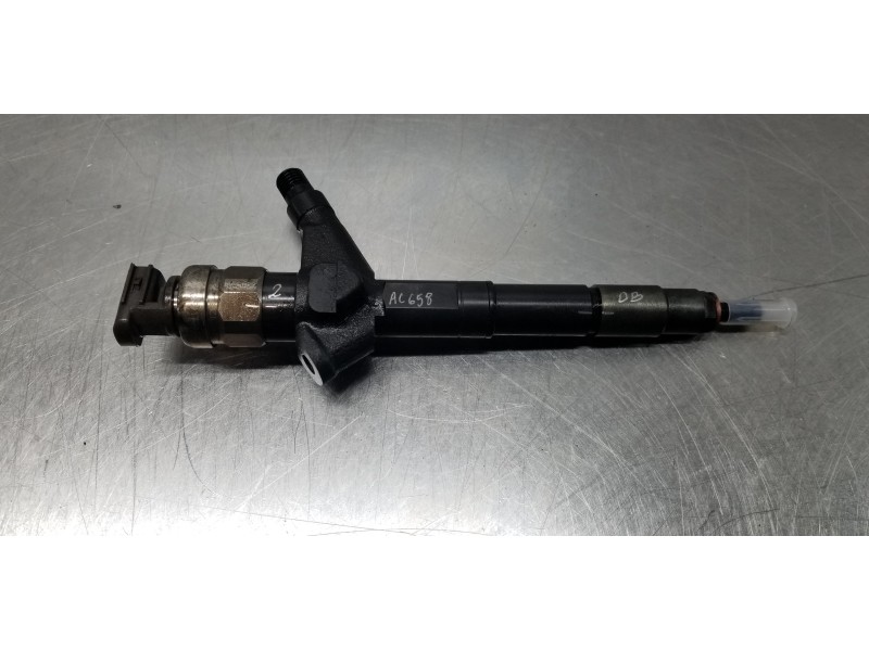 Recambio de inyector para nissan pathfinder (r51) 2.5 dci le referencia OEM IAM 16600EC00A  