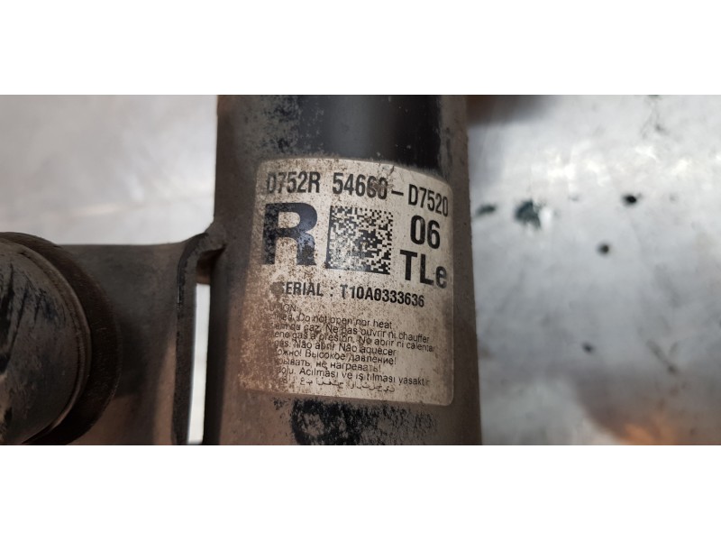 Recambio de amortiguador delantero derecho para hyundai tucson klass 2wd referencia OEM IAM 54660D7520  