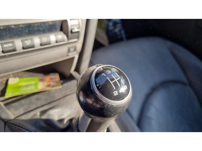 porsche boxster (tipo 987) del año 2004