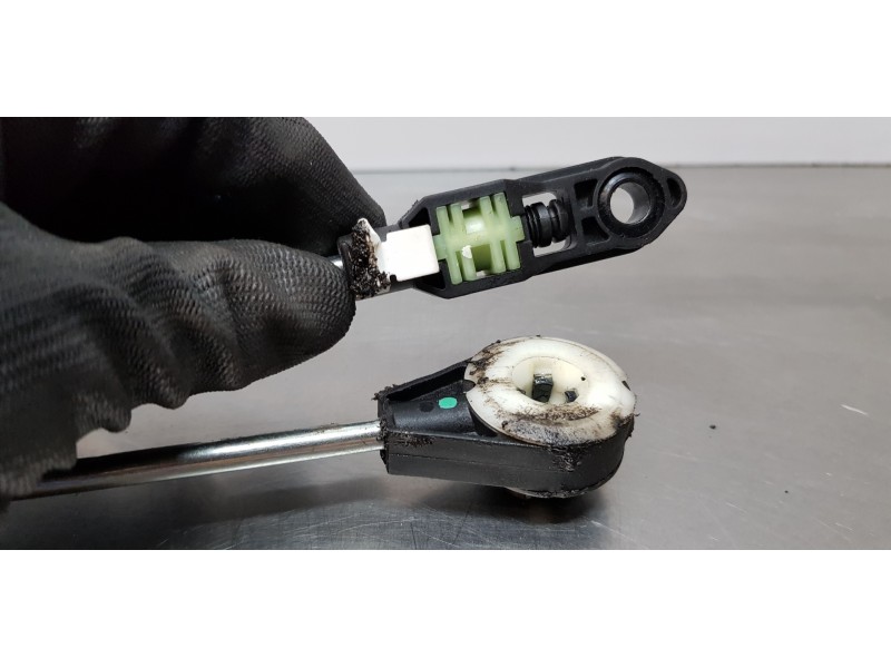 Recambio de varillaje cambio para suzuki sx4 glx referencia OEM IAM 2830061M00  