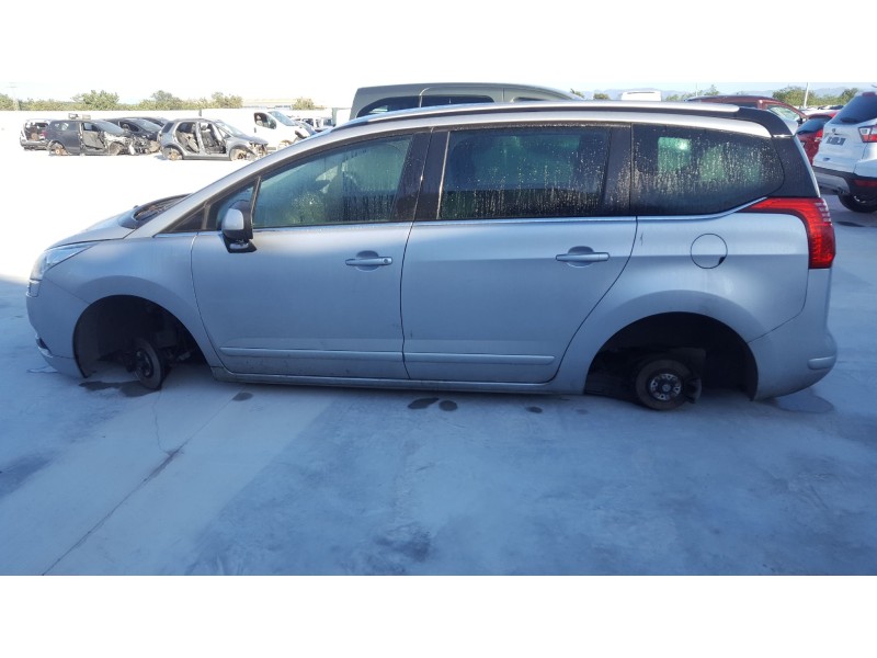 peugeot 5008 del año 2012