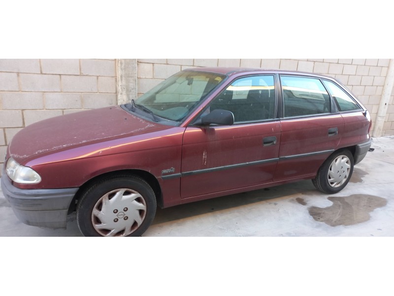 opel astra f berlina del año 1995