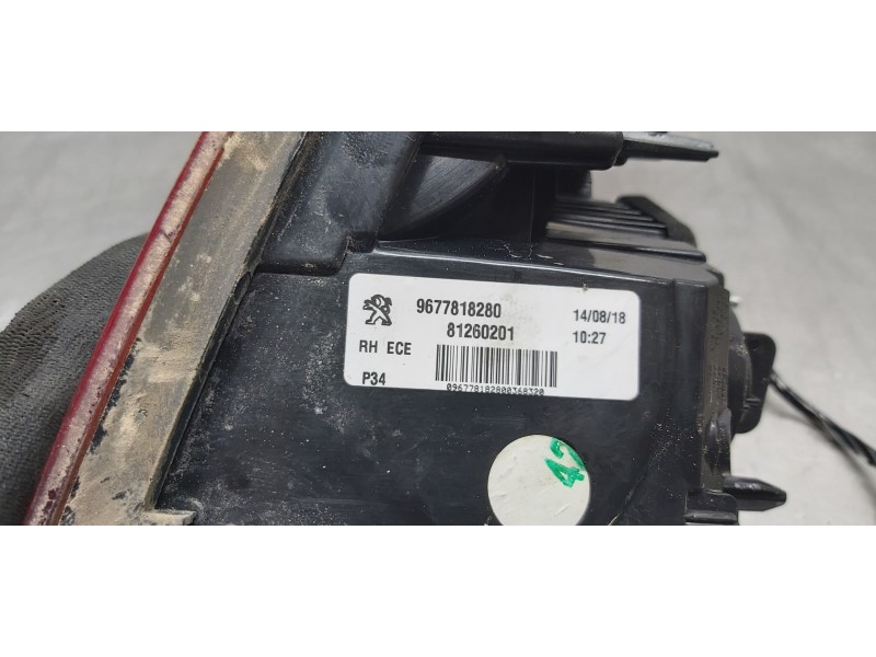 Recambio de piloto trasero derecho interior para peugeot 308 business line referencia OEM IAM 9677818280  