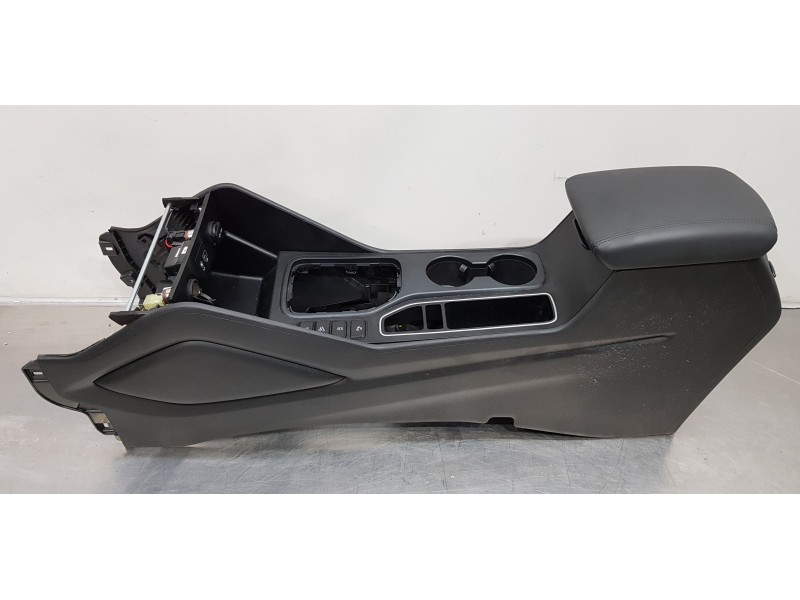 Recambio de apoyabrazos central para hyundai tucson klass 2wd referencia OEM IAM 84610D7CB0TTP  