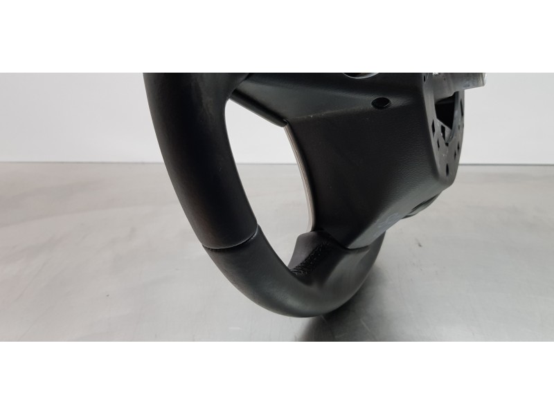 Recambio de volante para suzuki sx4 glx referencia OEM IAM 4811060P80GJL 4811060P80 