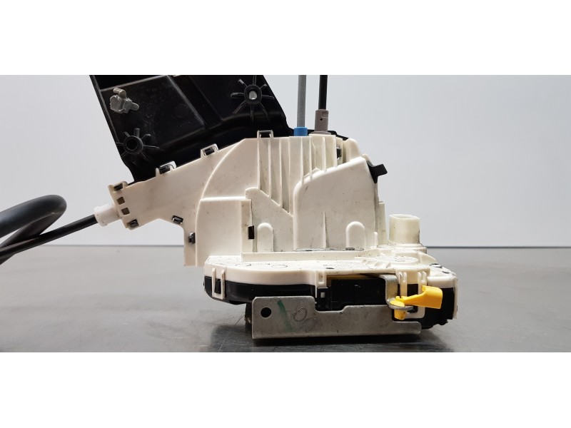 Recambio de cerradura puerta delantera izquierda para jeep compass ii longitude 4x4 referencia OEM IAM 68211097AB P68211097AB 