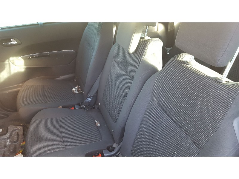 peugeot 5008 del año 2012