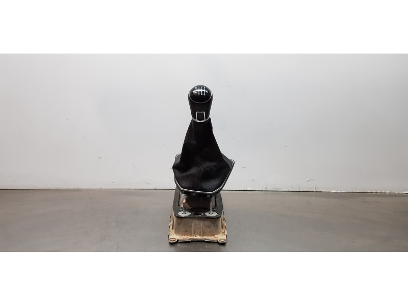 Recambio de palanca cambio para volkswagen caddy furgón/kombi furgón 4motion bmt referencia OEM IAM 1K0711061B   Recambio de palanca cambio para volkswagen caddy furgón/kombi furgón 4motion bmt referencia OEM IAM 1K0711061B