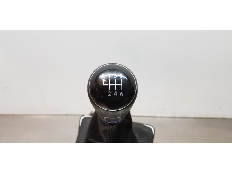 Recambio de palanca cambio para volkswagen caddy furgón/kombi furgón 4motion bmt referencia OEM IAM 1K0711061B   Recambio de palanca cambio para volkswagen caddy furgón/kombi furgón 4motion bmt referencia OEM IAM 1K0711061B