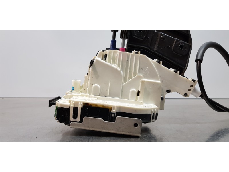 Recambio de cerradura puerta trasera derecha para jeep compass ii longitude 4x4 referencia OEM IAM 4589914AE P04589914AE 