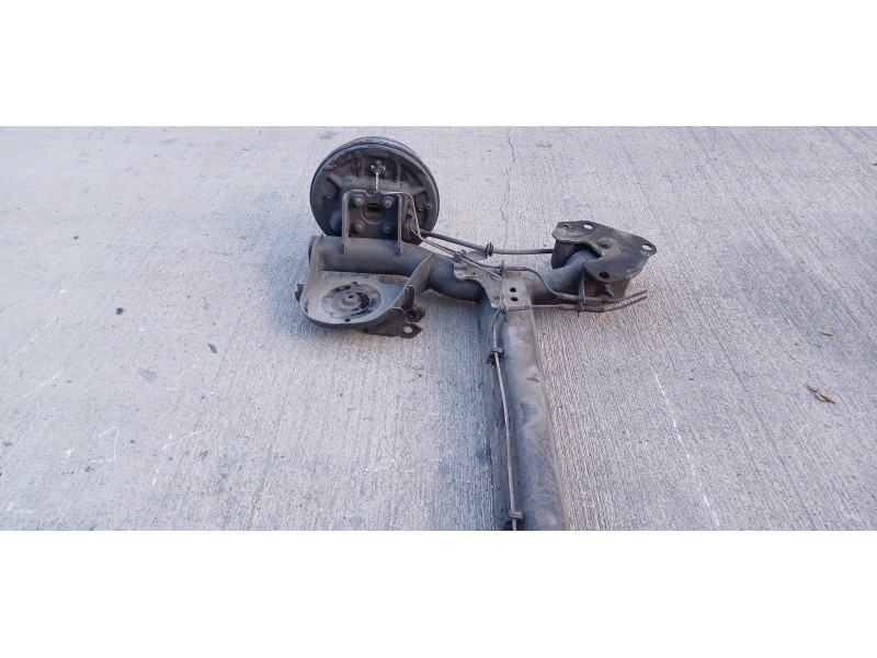 Recambio de puente trasero para dacia lodgy comfort referencia OEM IAM 555117070R  