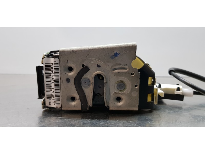 Recambio de cerradura puerta trasera derecha para jeep compass ii longitude 4x4 referencia OEM IAM 4589914AE P04589914AE 