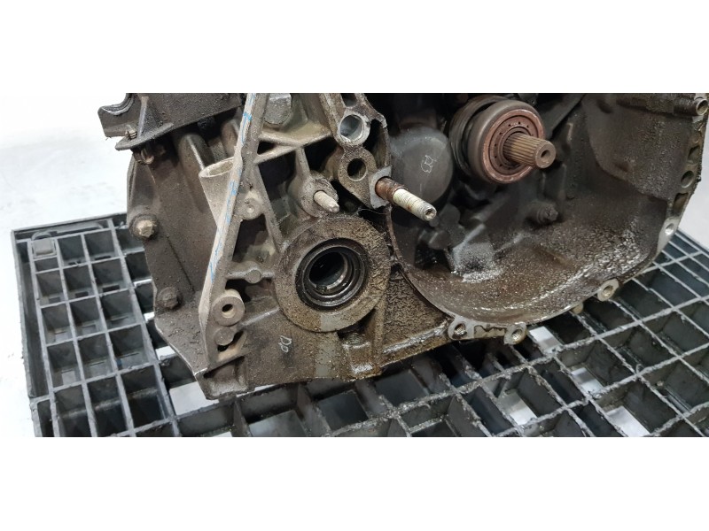 Recambio de caja cambios para renault scenic ii pack authentique referencia OEM IAM 7701723235 JR5104 8200553271 Recambio de caja cambios para renault scenic ii pack authentique referencia OEM IAM 7701723235 JR5104 8200553271