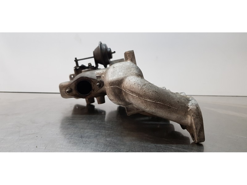 Recambio de colector admision para kia sorento 2.5 crdi ex referencia OEM IAM 283104A102  