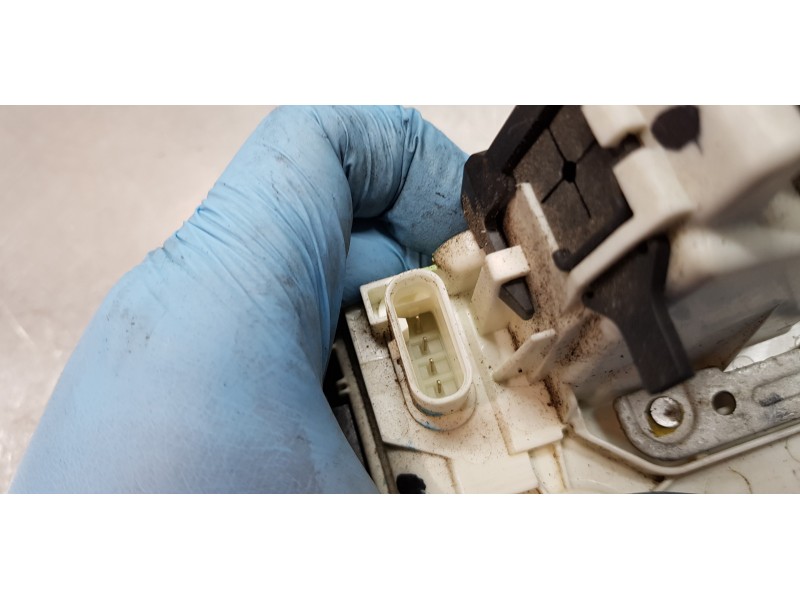 Recambio de cerradura puerta trasera derecha para jeep compass ii longitude 4x4 referencia OEM IAM 4589914AE P04589914AE 